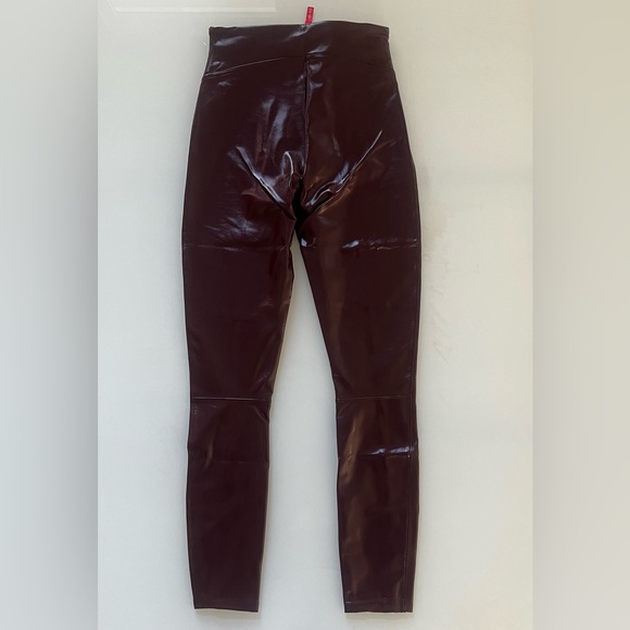 SPANX Women's Faux gloss Patent Leather Leggings
Size Small in Ruby-Burgundy - Picture 5 of 8